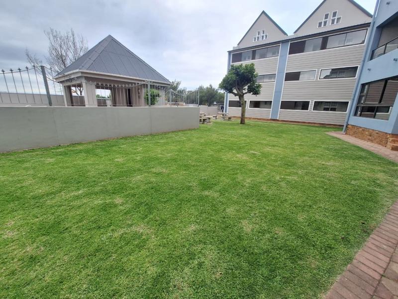 2 Bedroom Property for Sale in Hartenbos Central Western Cape
